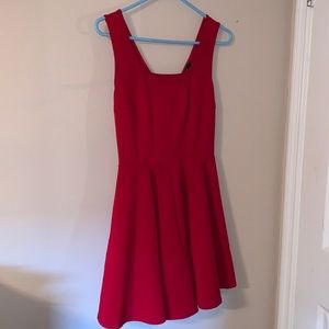Lulu’s red dress